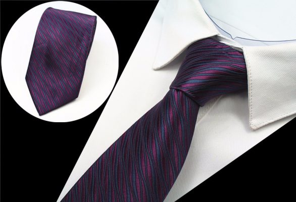 Spoločenská pánska kravata s vlnkami v bordovo-fialovej farbe