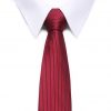 Kvalitná pánska kravata vo vínovo červenej farbe so vzorom