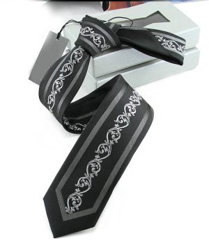 Kvalitná pánska kravata s luxusným vzorom v čiernej farbe
