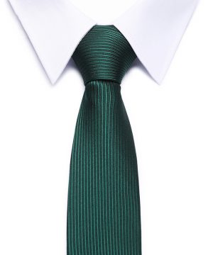 Kvalitná pánska kravata v zelenej farbe s pásikmi