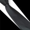 Luxusná pánska kravata v čiernej farbe s jemným vzorom