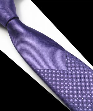 Luxusná pánska kravata vo fialovej farbe so vzorom