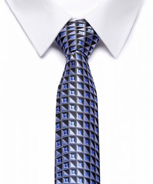 Kvalitná pánska kravata v modrej farbe so štvorčekami