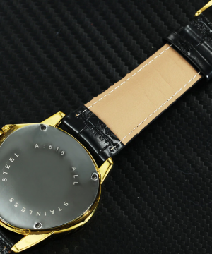 Dizajnové analógové pánske hodinky so samo-natáčacím mechanizmom