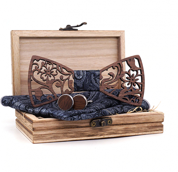 Prepracovaný reliéfny set - drevený motýlik + manžety + vreckovka