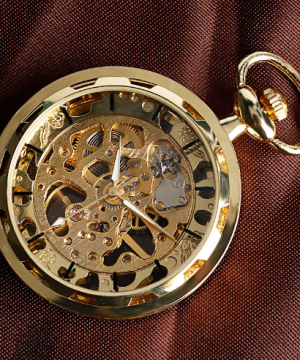 Prepracované pánske vreckové hodinky v luxusnom zlatom prevedení