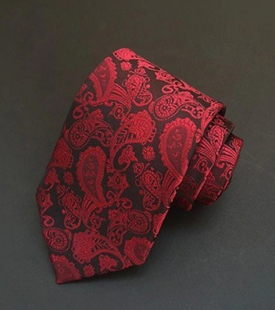 Spoločenská pánska viazanka s luxusným vzorom v červenej farbe