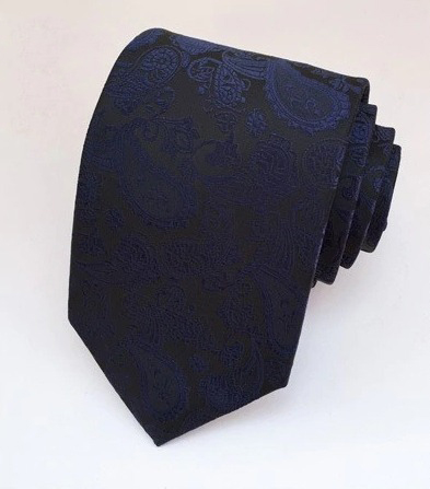 Spoločenská pánska viazanka s luxusným vzorom v čierno-modrej farbe