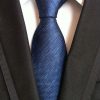 Pánska kravata v modrej farbe s jemnou štruktúrou