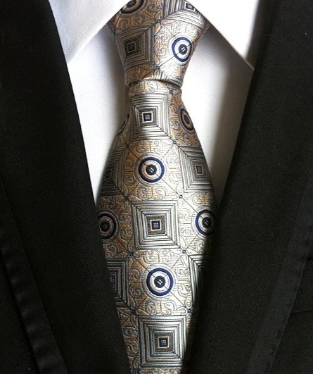 Pánska kravata v sivej farbe s prepracovanou zlatou štruktúrou