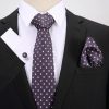 Pánsky darčekový set - kravata + manžety + vreckovka s fialovým vzorom