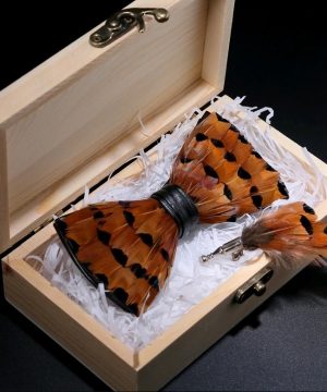 Luxusná sada - pánsky motýlik z vtáčích pierok a brošňa na šaty model_08