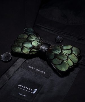 Luxusná sada - pánsky motýlik z vtáčích pierok a brošňa na šaty model_09