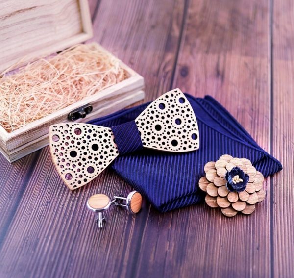Reliéfny motýlikový set čipka- drevený motýlik+brošňa+manžety+vreckovka