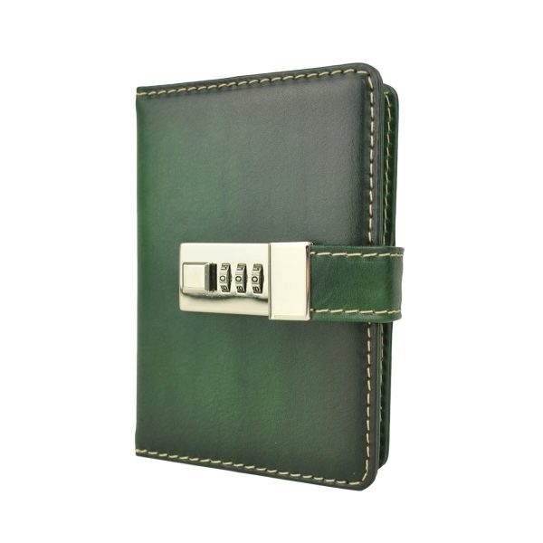 Malý kožený zápisník z prírodnej kože na heslový zámok, ručne tieňovaný, zelená farba