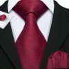 Pánska kravatová sada s gombíkmi a vreckovkou s bordovým vzorom