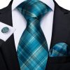 Pánska kravatová sada s gombíkmi a vreckovkou s tyrkysovým vzorom