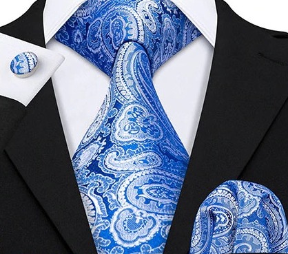 Pánska kravatová sada s gombíkmi a vreckovkou so svetlo modrým vzorom