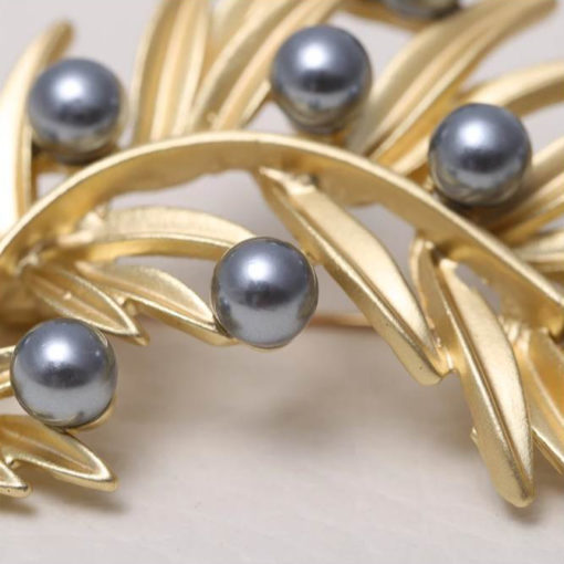 Luxusná brošňa - zlatá vetvička s perličkami