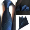 Moderná kravata a vreckovka - kravatová sada s tmavo-modrým vzorom