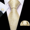 Moderná kravatová sada so zlatým ornamentom