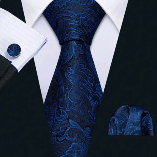 Pánsky kravatový set s modrým ornamentom s gombíkmi a vreckovkou