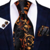 Pánsky kravatový set s vreckovkou a manžetami so zlatým vzorom
